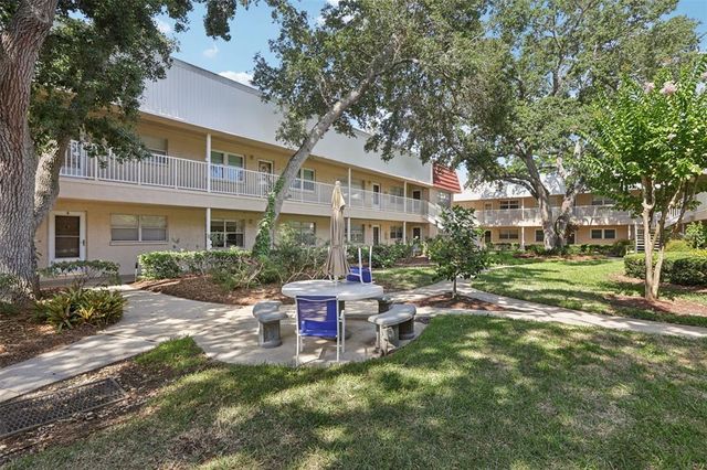 $2,300 | 10037 62nd Avenue North, Unit 4 | Bay Pines