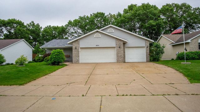 $375,000 | 2031 Seclusion Drive | North Eau Claire