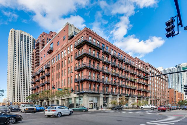 $3,200 | 616 West Fulton Street, Unit 503 | West Loop