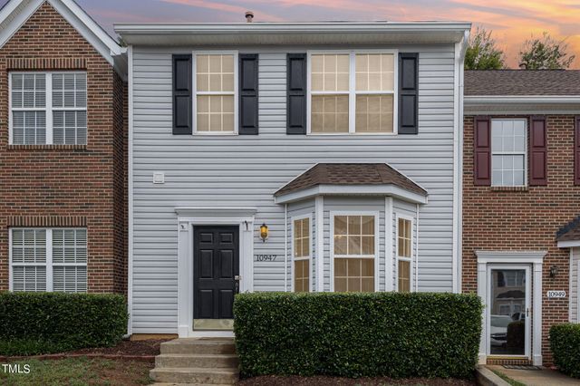 $310,000 | 10947 Pendragon Place | Falls Commons Townhomes