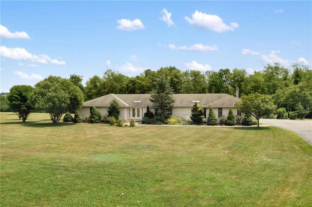 $675,000 | 2535 Beacon Road | Moore Township - Northampton County