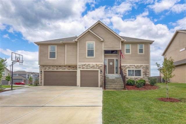 $439,900 | 1318 North 160th Terrace | Basehor