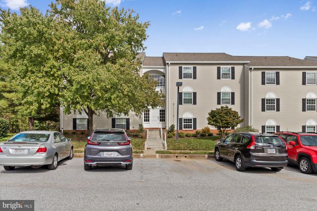 $2,000 | 110 Castletown Road, Unit 301 | Mays Chapel