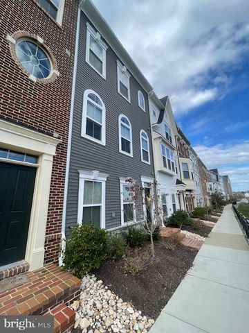 $3,200 | 13140 Hawkeye Alley | Clarksburg Town Center