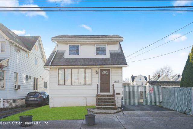 $639,000 | 1456 Castleton Avenue | Port Richmond