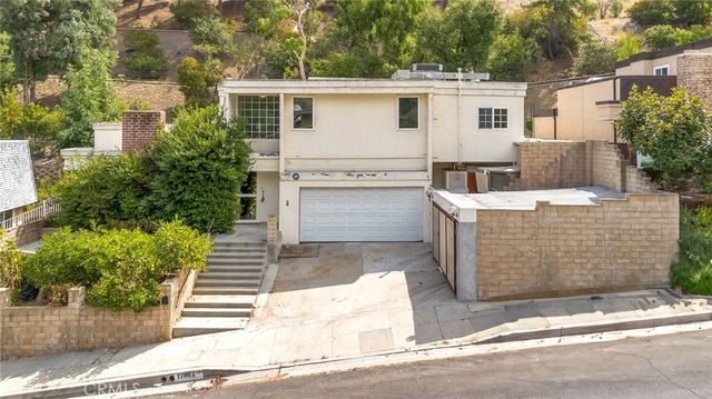 $1,749,000 | 17064 Escalon Drive | Encino