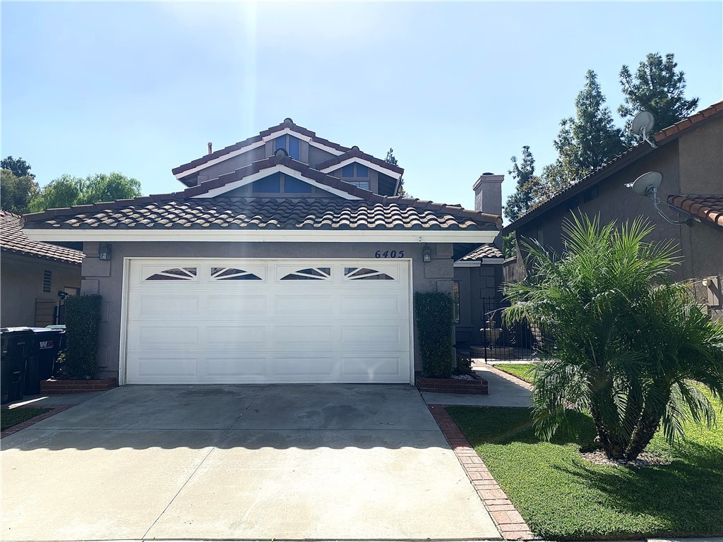 a view of a garage