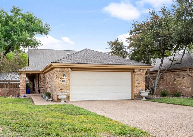 $429,000 | 10905 Crown Colony Drive | Onion Creek