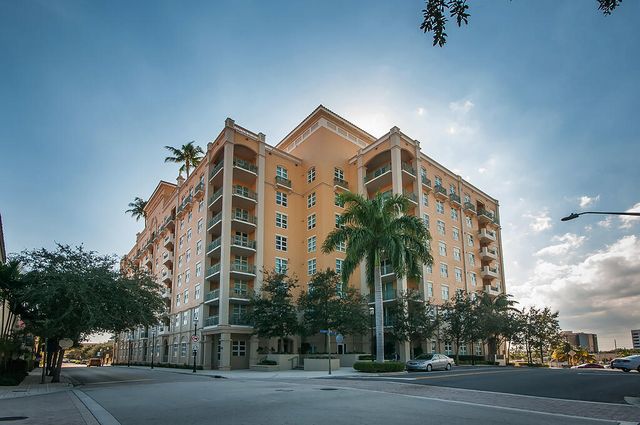 $2,500 | 403 South Sapodilla Avenue, Unit 403 | Downtown West Palm Beach