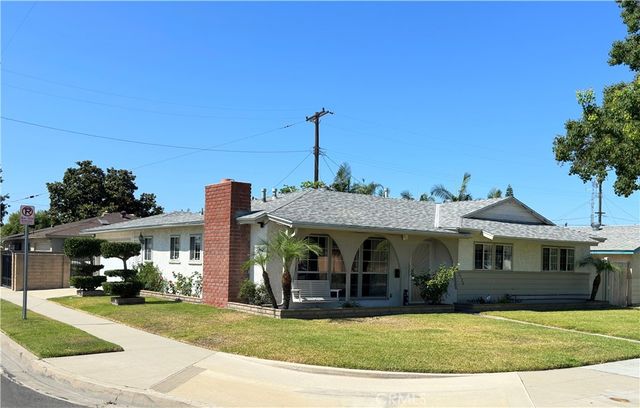 $879,500 | 2520 West Greenleaf Avenue | West Anaheim