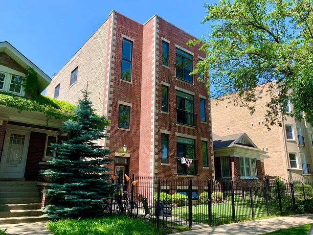 $2,700 | 6448 North Fairfield Avenue, Unit 4 | West Rogers Park