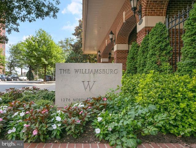 $2,500 | 1276 North Wayne Street, Unit 819 | The Williamsburg