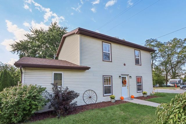 $270,000 | 225 Landing Jefferson Wi 53549 | Jefferson