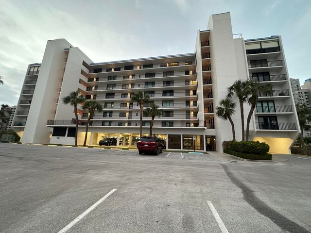 $425,000 | 1591 Gulf Boulevard, Unit 202S | Sand Key