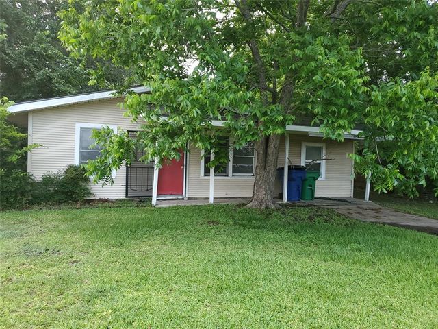 $184,900 | 905 East Mulberry Street | Angleton