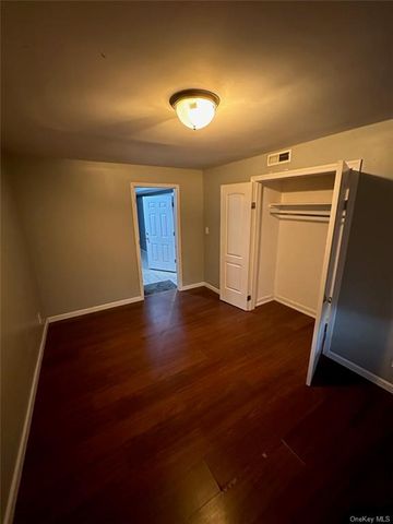 $1,700 | 254 Balcom Avenue, Unit 1 | Throgs Neck