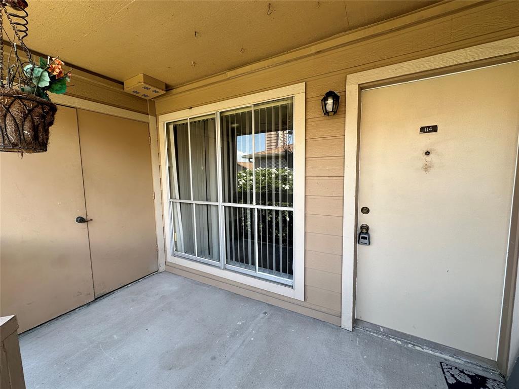 a view of front door and porch