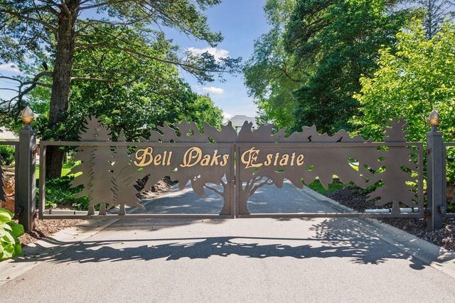 $549,000 | 11044 Bell Oaks Estate Road | Eden Prairie