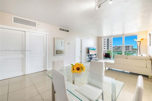 $3,400 | 3001 South Ocean Drive, Unit 529 | South Central Beach