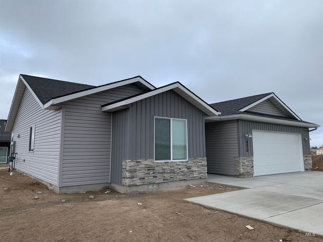 Apartments & Houses for Rent in Oakley, ID | Compass