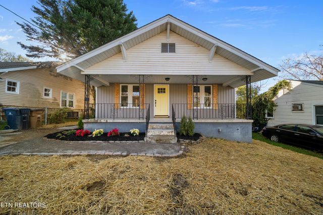 $369,000 | 2607 Waverly Street | Knoxville