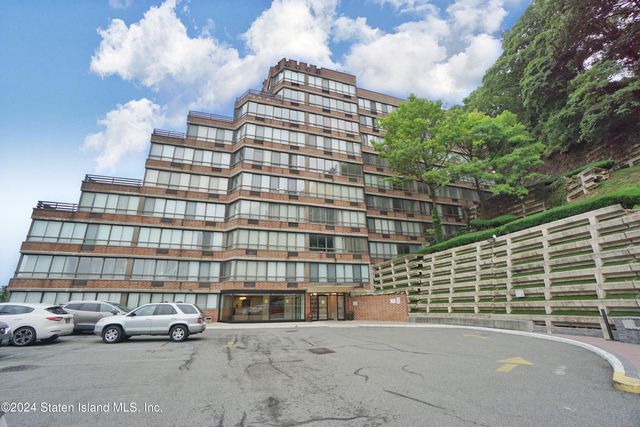 $275,000 | 755 Narrows Road North, Unit 912 | Grymes Hill