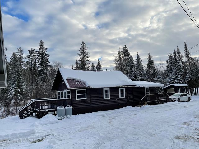 $299,000 | 206 W Road | Portage Lake