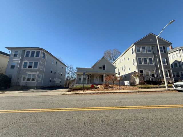 $299,900 | 37 L Plantation Street | East Worcester