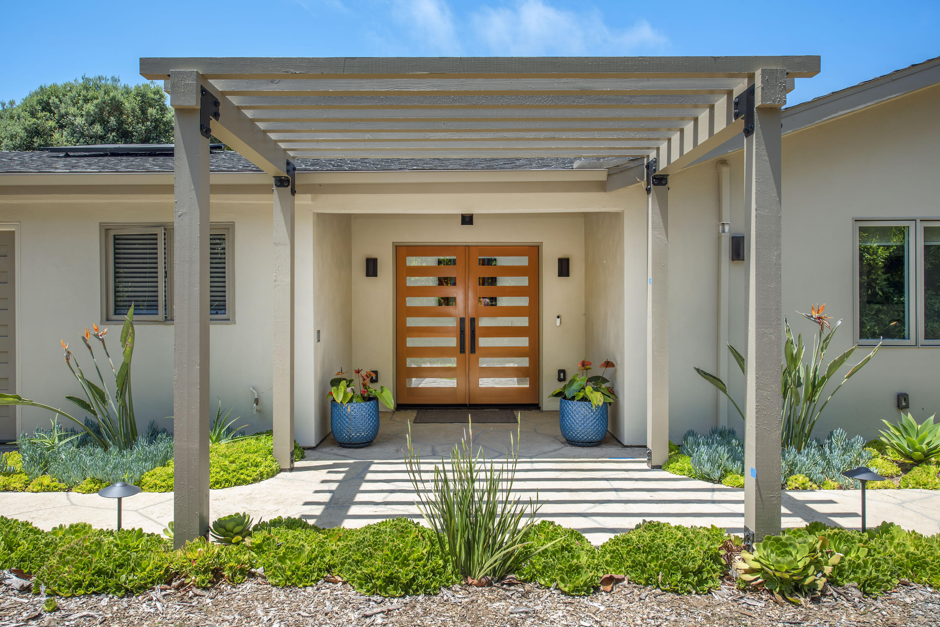 a view of a entrance door of the house