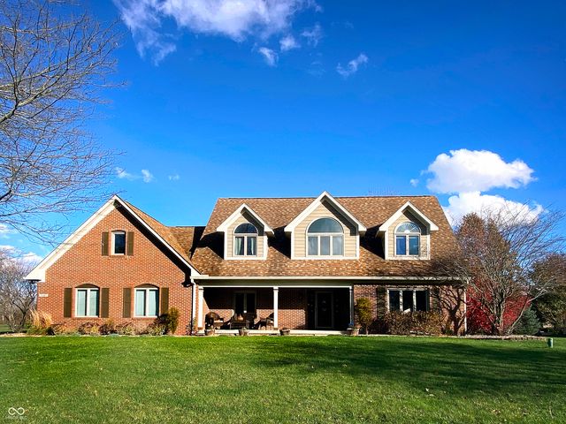 $590,000 | 7697 Bluebird Court | Windridge North