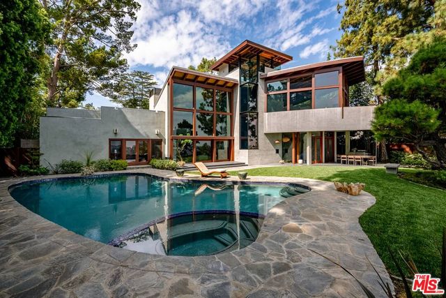 $8,999,900 | 2238 Stradella Road | Bel Air-Holmby Hills