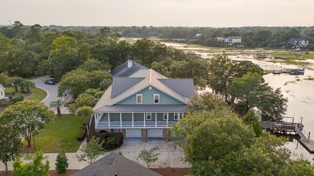 $2,150,000 | 687 Oak Marsh Drive | Wakendaw