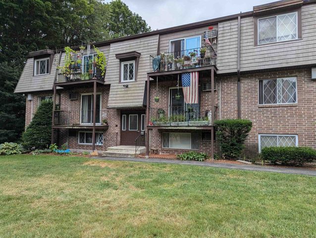 $1,700 | 1 Pembroke Drive, Unit 19 | Hillside Estates