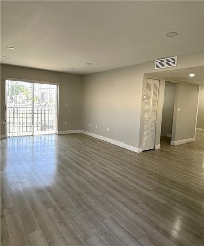 $3,000 | 1605 Pennsylvania Avenue, Unit 304 | Flamingo-Lummus