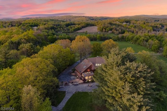 $3,800,000 | 40 Fernwood Road | Wantage