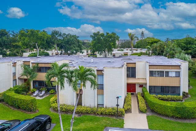 $300,000 | 6548 Spring Bottom Way, Unit 221 | Boca del Mar