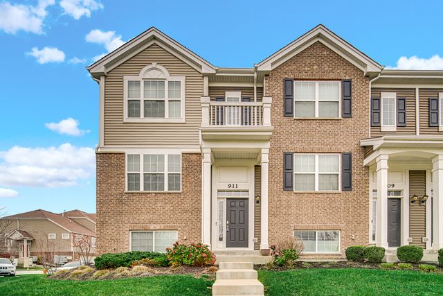 $2,900 | 911 Charlton Lane | Naperville