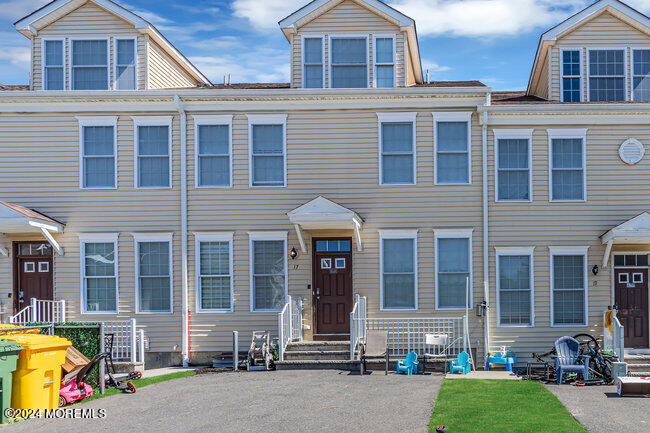 front view of house with a yard