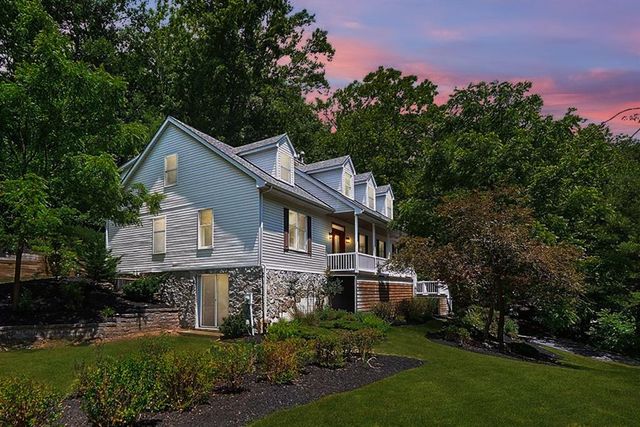 $690,000 | 1850 McMillan Road | Upper St. Clair