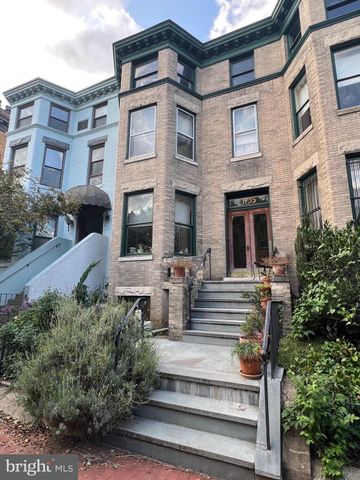 $3,190 | 1735 T Street Northwest, Unit 1/2 | Dupont Circle