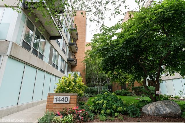 $300,000 | 1440 South Michigan Avenue, Unit PH10 | South Loop