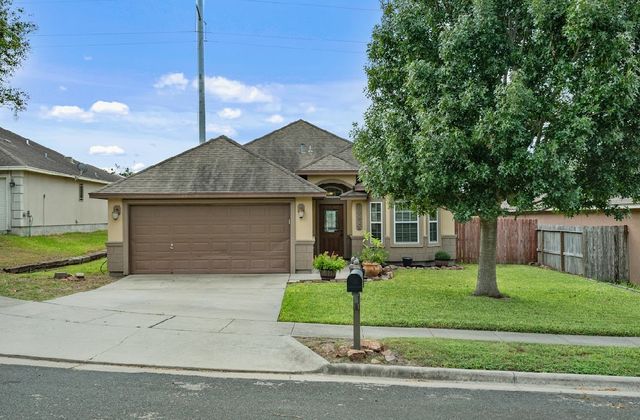 $299,999 | 10813 Julianna Drive | Northwest Corpus Christi