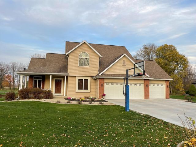 $595,000 | 415 West 60th Street North | Clay Township - LaGrange County