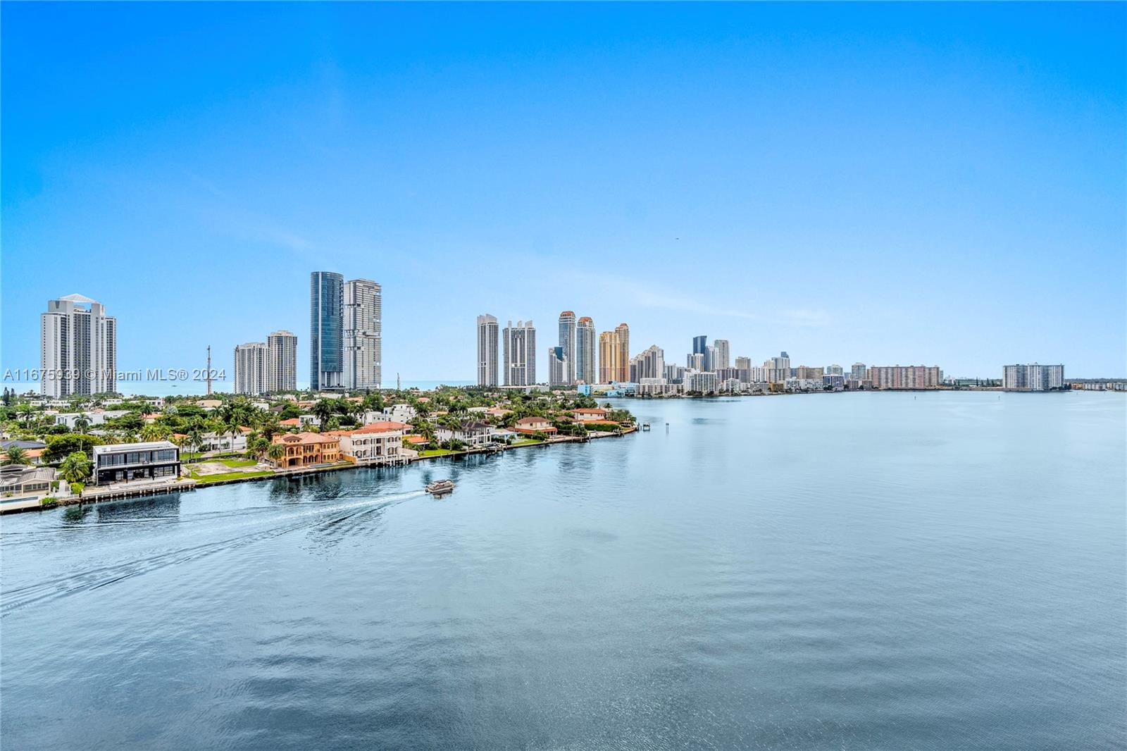 a view of ocean and city view