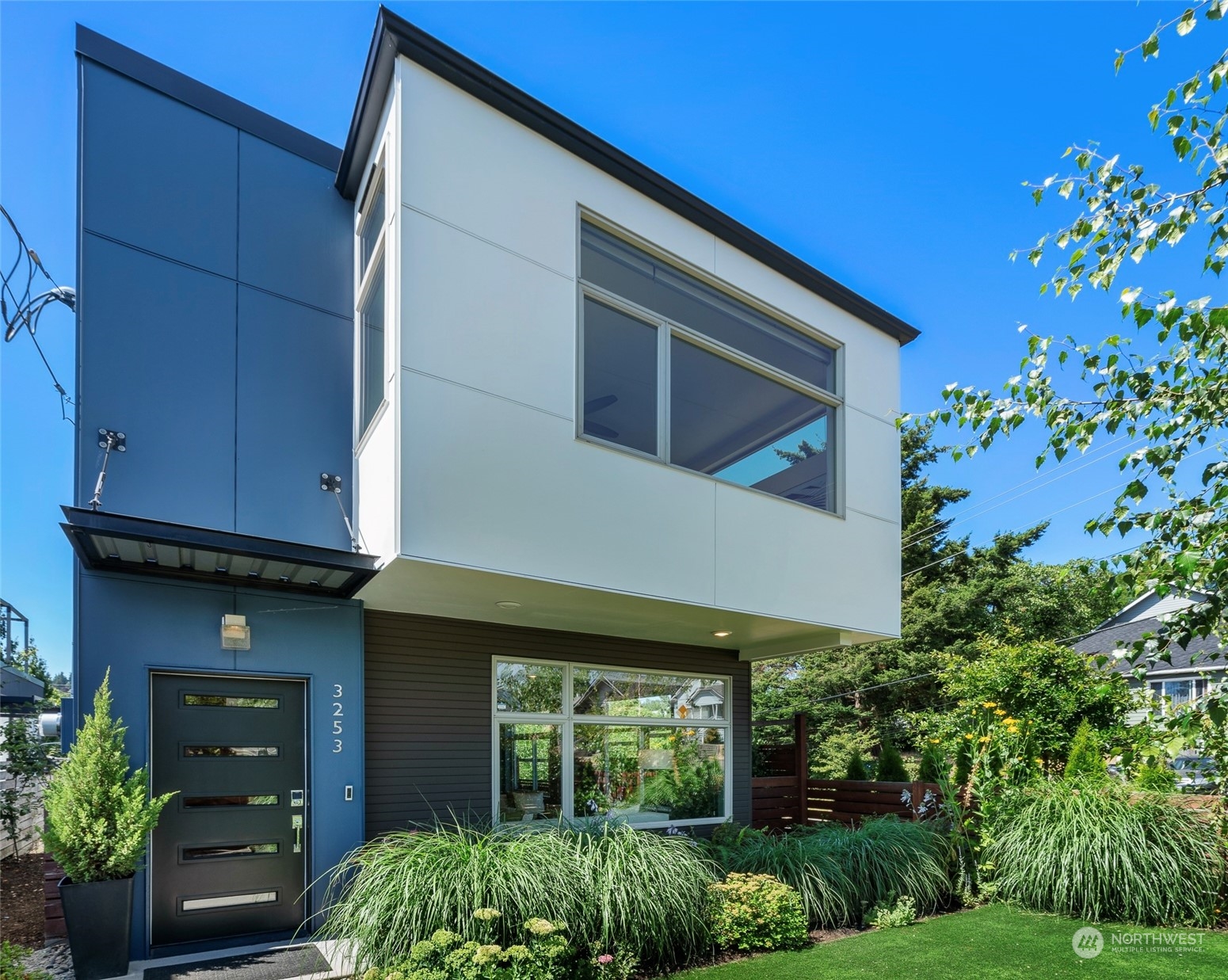 a house view with a outdoor space