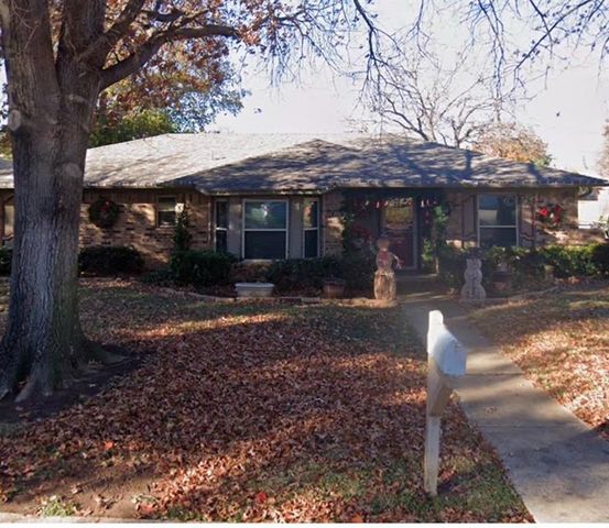 $285,000 | 2712 Lucas Drive | Southwest Central Arlington