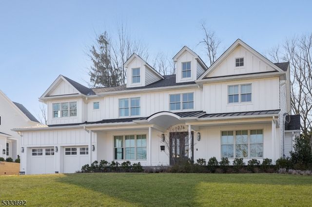 $2,695,000 | 376 Orenda Circle | Westfield