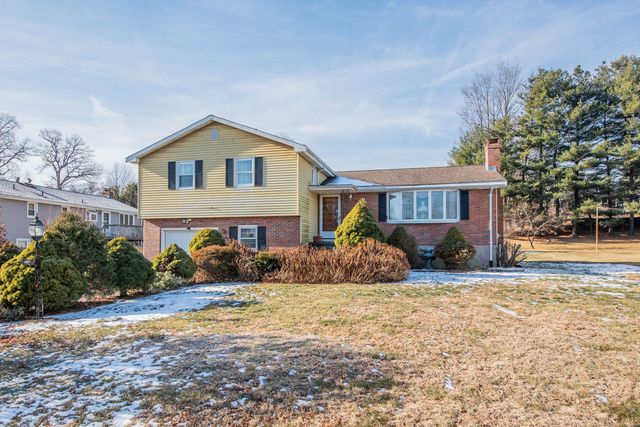 $410,000 | 196 Ridge Crest Circle | Wethersfield