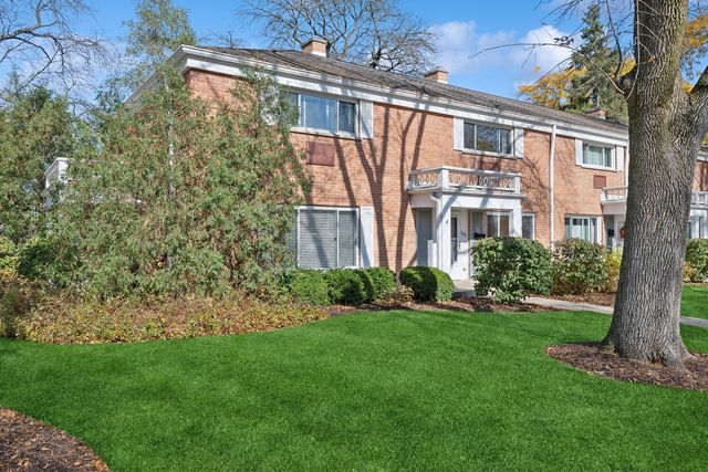 $285,000 | 1606 Palmgren Drive, Unit 1606 | Glenview