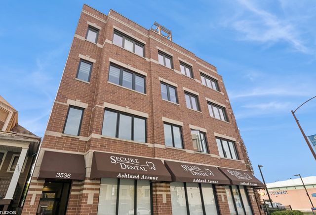 $550,000 | 3536 North Ashland Avenue, Unit 2N | Lake View